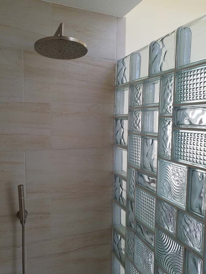 Glass block shower wall with clear and pattern glass blocks in 4 x 8 and 6 x 6 and 6 x 8 sizes - Columbus Glass Block 