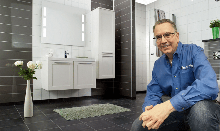 Get help from supply partners Mike Foti in front of Fibo panels | Innovate Builders Blog | Innovate Building Solutions | #SupplyPartners #BathroomBusiness #HelpingOthers #BathroomRemodelingBusiness