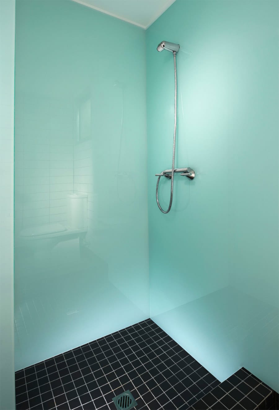 High Gloss Acrylic Shower Wall Panels - Innovate Building Solutions