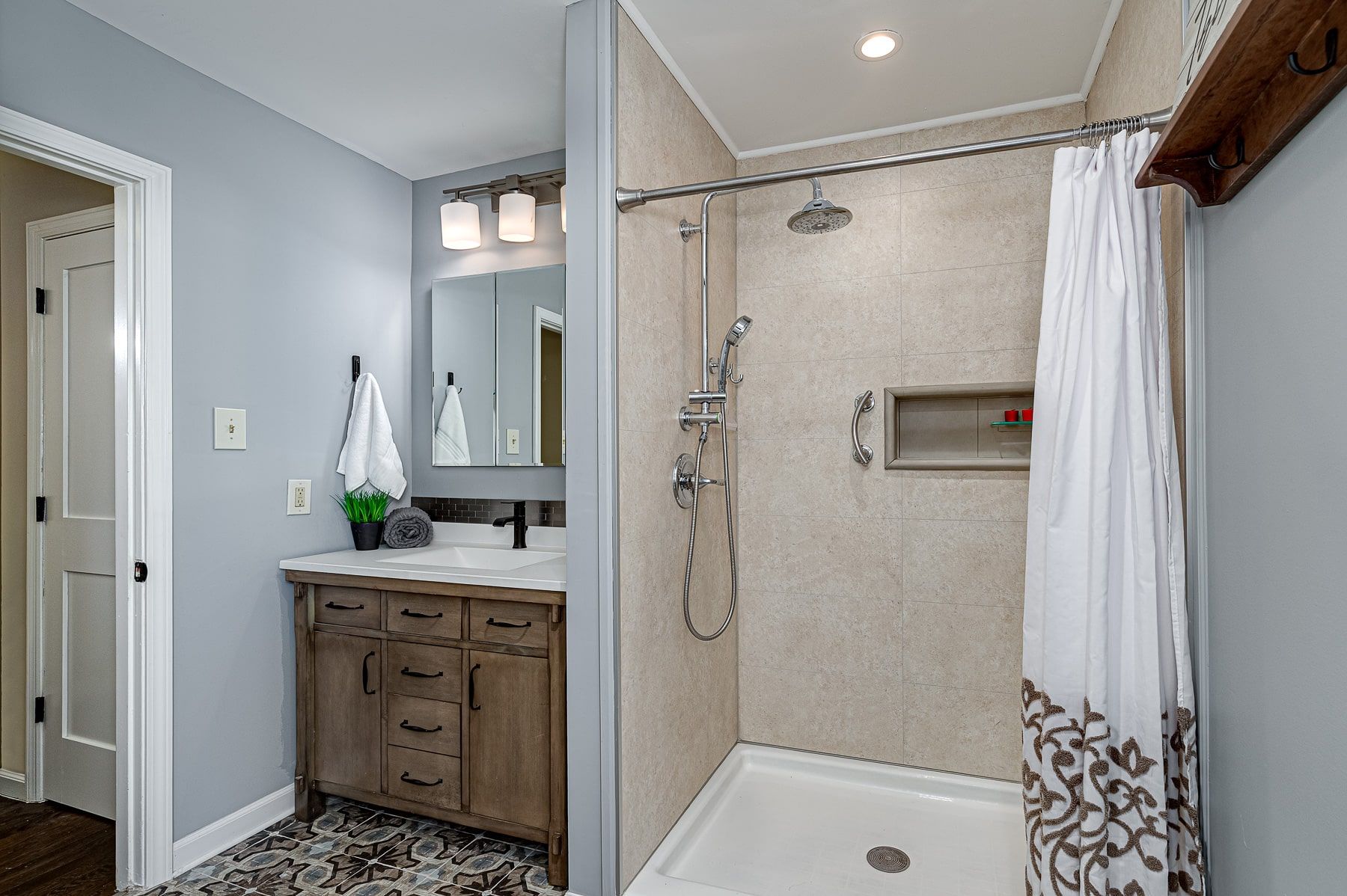 Bathroom Remodeling Ideas _ Sahara 24x12 _ Brecksville Ohio