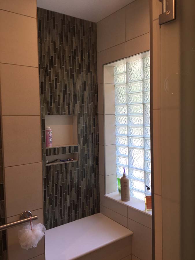 Glass block high privacy shower window with 4 x 8 glass blocks using the iceberg pattern - Innovate Building Solutions 